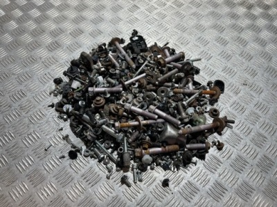 Болты клипсы с демонтажа mazda cx-5 ii kf 17- фото №1