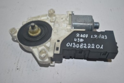 Моторчик скло peugeot 407 лівий перед 0130822201 фото №1