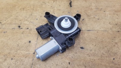 Bmw 2 active tourer u06 моторчик скло фото №1