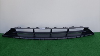 Mercedes cle 236 amg решітка do бампера перед середня a2368852902 k90/131 фото №1