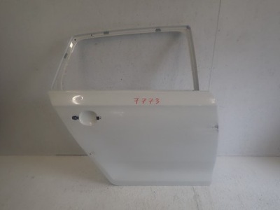 Двері праве задні задня skoda rapid 5j spaceback 12- фото №1