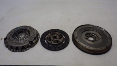 Сцепление trafic vivaro ii 2.0 dci 8200900112 фото №1