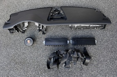 Панель приладів подушка безпеки ремені porsche panamera 971 фото №1