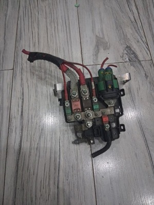 Коробка предохранителей клемма renault kangoo iii 241363873r фото №1