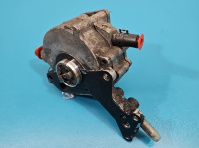 Насос вакуум audi a6 c5 1.9 tdi 01-04 фото №1