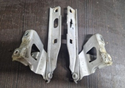 Audi s4 b8 петля капот 8k0823301 8k0823302 фото №1