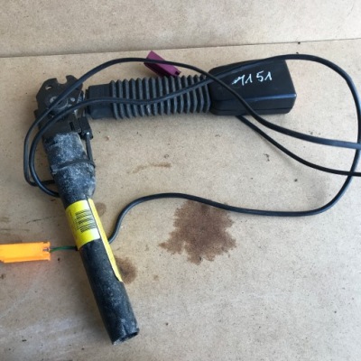 Focus mk2 натягувач поперечина ліве перед 4m51-a61209-ah фото №1