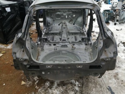 Suzuki swift mk8 pas задний пол багажника фото №1