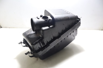 Корпус фільтра повітря toyota avensis ii t25 2.0d4d фото №1