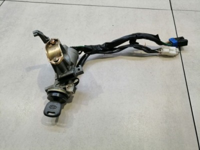 Замок запалювання з ключ kia shuma ii 1.6 16v фото №1