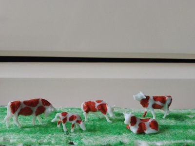 H0 figurki krowy malowane makieta skala 1:87-5 szt