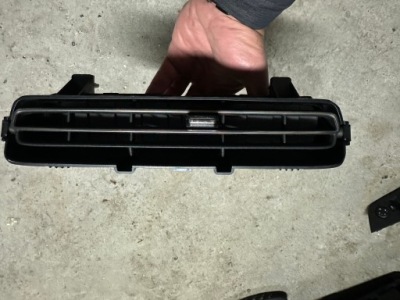 Mokka ii b решётка обдув средняя 98362544zd фото №1