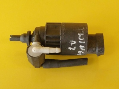 Помпа розпилювача скло передньої renault twingo i 7700821782 nr28 фото №1