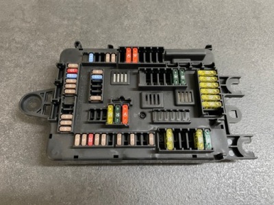 Коробка предохранителей bmw f30 f31 926111103 фото №1
