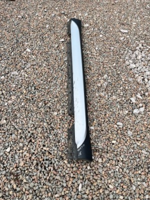 Bmw x1 e84 накладка поріг права фото №1