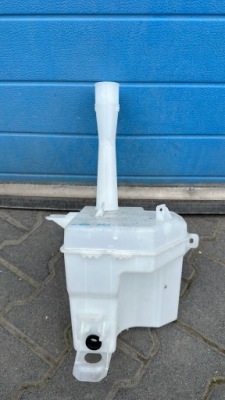 Hyundai i30 2007- бачок распылителя фото №1