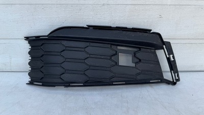 Решітка радіатора решітка бампера ліва skoda scala 658807367 фото №1