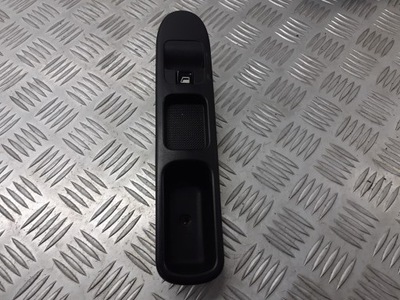 Панель скло правий перед peugeot 307 фото №1