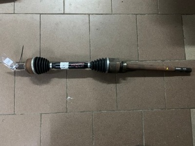 Renault megane iv 1.8 rs привідний вал права 391008052r фото №1