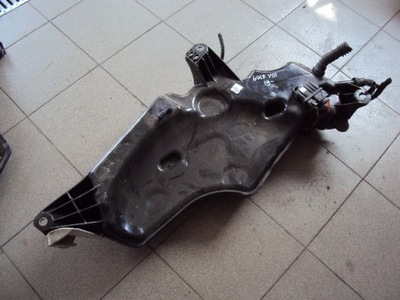 Бак adblue vw golf viii 2019- фото №1