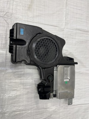 Усилитель динамик alfa romeo stelvio quadrifoglio qv 505565610 фото №1