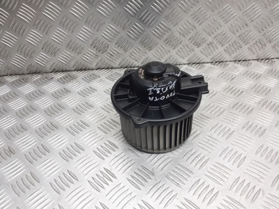 Вентилятор обдув toyota yaris i фото №1