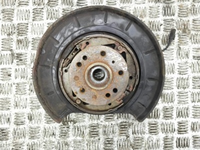 Mercedes-benz ml w164 2010 ступиця колеса заднього фото №1