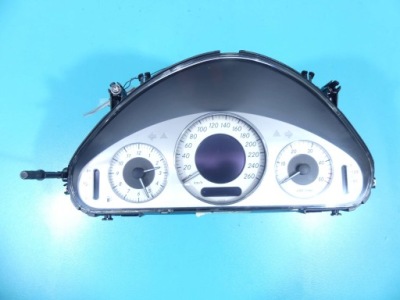 Лічильник mercedes w211 a2115405711 4.0 cdi europa фото №1