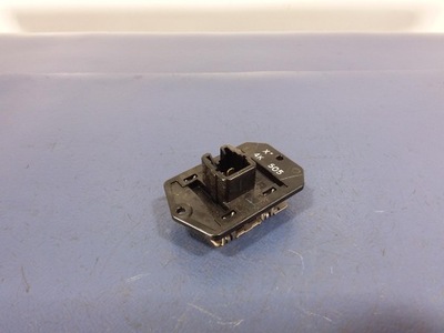 Suzuki swift iv резистор резистор вентилятор фото №1