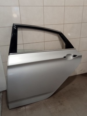 Hyundai i40 11-19r двері лівий задня sedan n3s фото №1