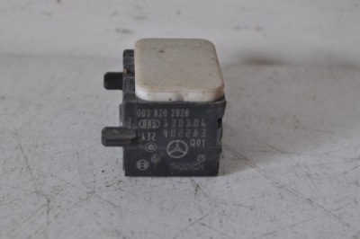 Датчик mercedes-benz оригинальный номер 0038202926 фото №1