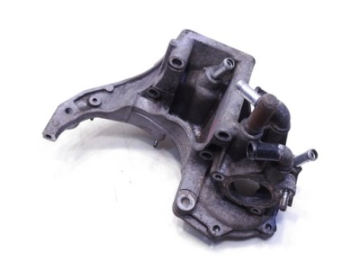 Кронштейн кронштейн насоса води r2aa-15176 - mazda 3 bl 6 gh cx-7 2.2 mzr-cd r2aa фото №1