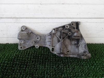 Volvo v70 iii 07- 2.4 d5 кронштейн генератора 31258329 фото №1