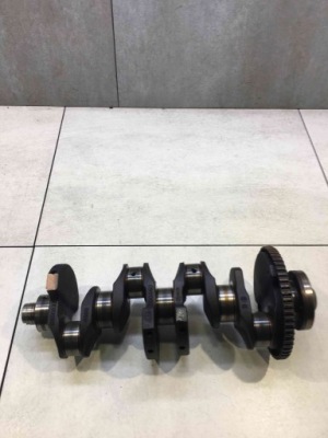 Wał коленчатый audi a4 b5 1.6 adp 050105189 фото №1