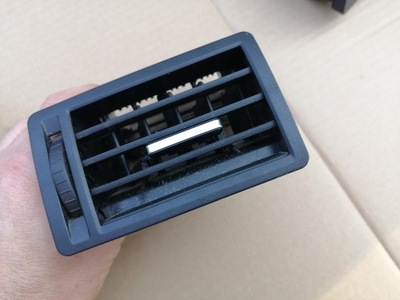 Ліва решітка обдув ford kuga mk1 фото №1