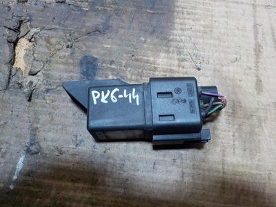 Реле passat b6 06r. 0281003038 фото №1