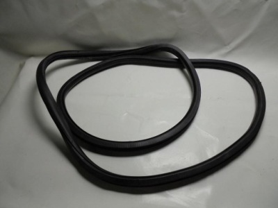 Прокладка кузовная дверь левая seat ibiza 6j iv 4 htb фото №1