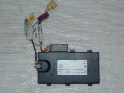 Vw passat b8 усилитель антенный 5g0980611 фото №1