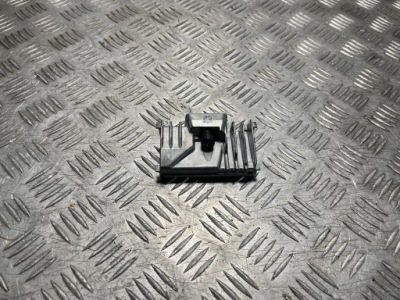 Hyundai i20 3 камера асистент поперечина фото №1