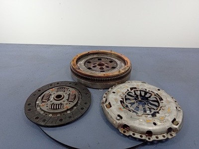 Octavia iv 1.5 tsi зчеплення колесо двомасовий комплект фото №1