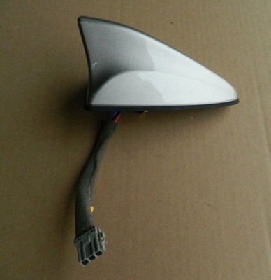 HYUNDAI TUCSON II ANTENA DE TECHO GPS  