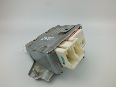 Блок управления усилителя toyota yaris ii 89650-0d180 фото №1