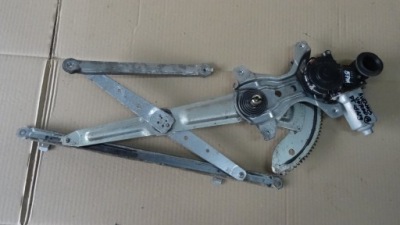 Toyota avensis verso t22 подъемник окон правый задняя 5 pin 8571044050 фото №1