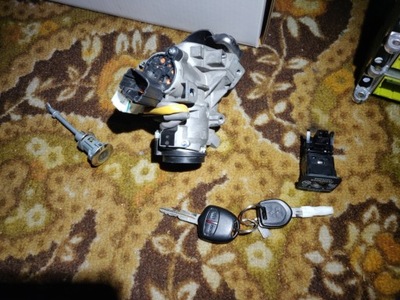 Замок запалювання ключі pilot mitsubishi space star ii 2013-2016 фото №1