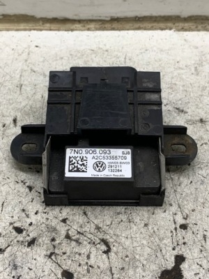 Модуль блок керування насоса пального 7n0906093 vw фото №1