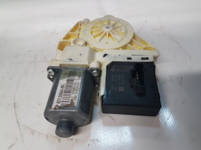 Renault megane iii моторчик скло правий задня фото №1