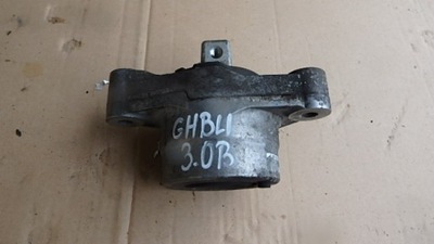 Maserati ghibli iii подушка двигуна 6700389770 фото №1