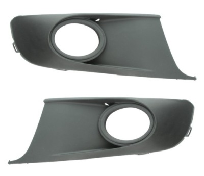 Решётка  w бампере 956327-3 фото №1