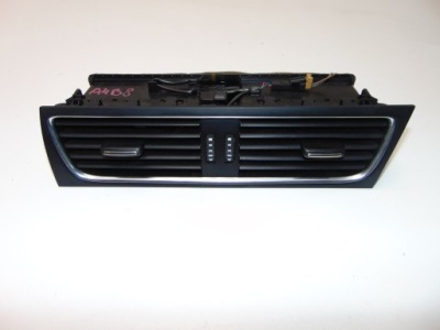 Решітка обдув середня audi оригінальний номер 8t2820951c фото №1