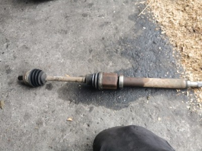 Volvo v40 1.6 d2 правая приводной вал механическая p31280678 фото №1